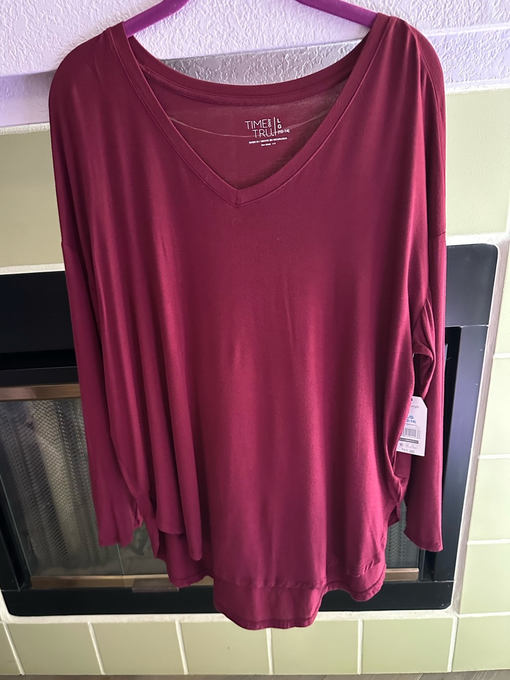 Time and Tru Burgundy V-Neck Long Sleeve Top (Large) NWT
